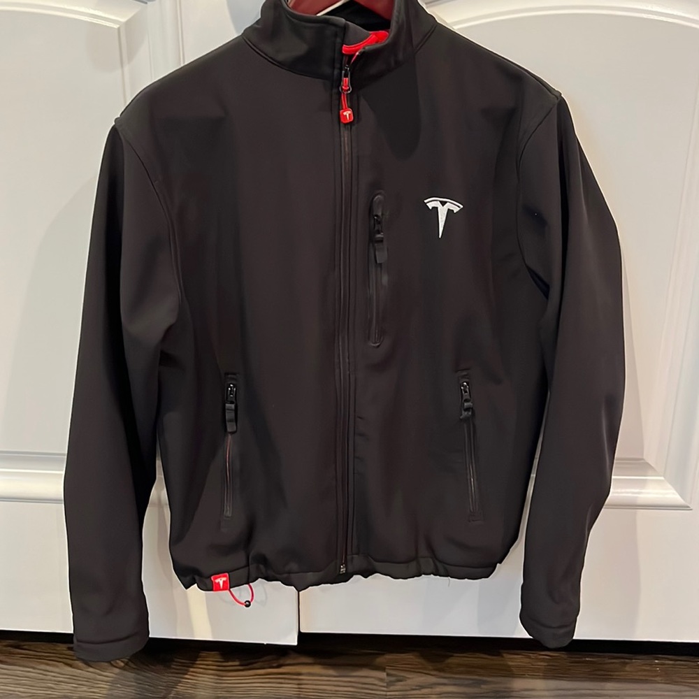Unisex TESLA Like new Jacket with fleece on the inside in amazing cond no damage